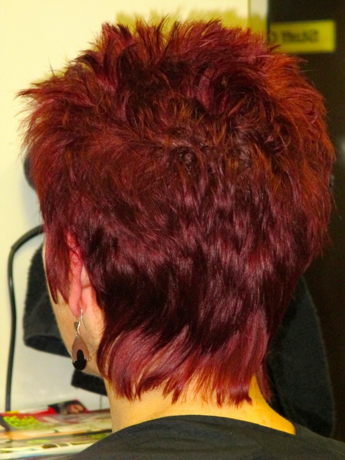 Why not try a feather hair cut yourself?